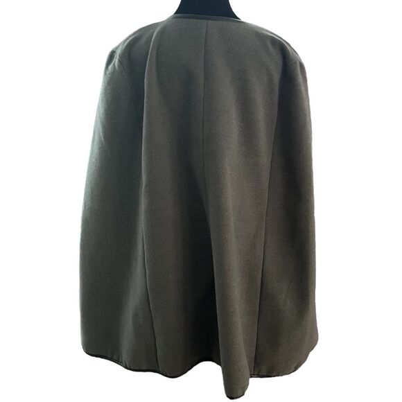 Torrid Gray Marled Knit Cape Poncho with Faux Leather Trim One Size - Picture 5 of 7